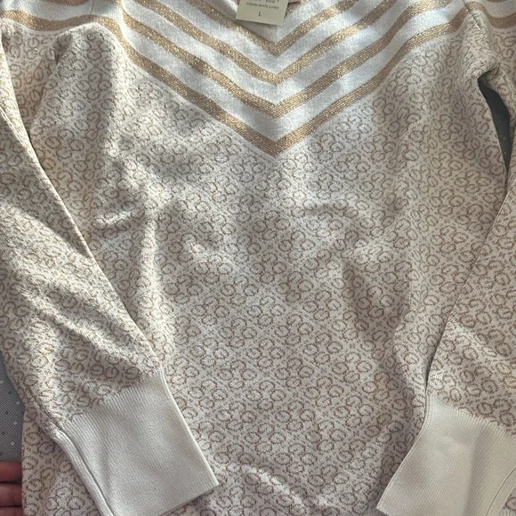 Guess Cream and Gold Patterned Sweater - Picture 3 of 5